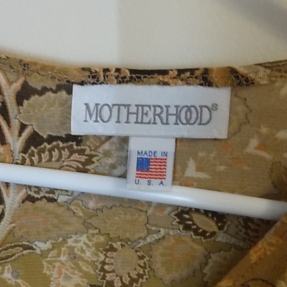 Motherhood brand Small V- Neck Bohemian Short Sleeve Blouse - Picture 3 of 4